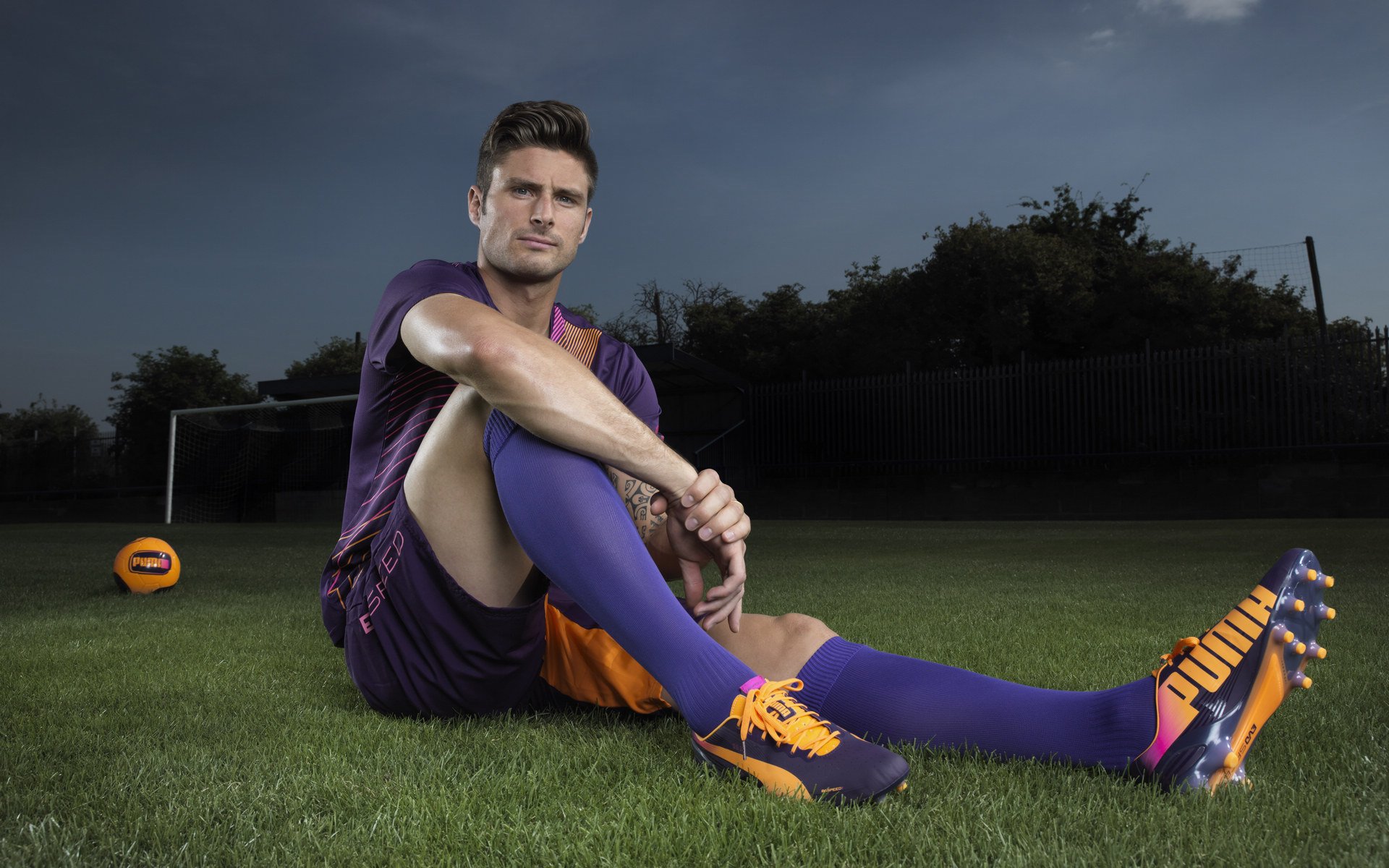 弗兰：他出色的防守能力让全黑队在面对强敌时能够稳扎稳打，弗兰实力